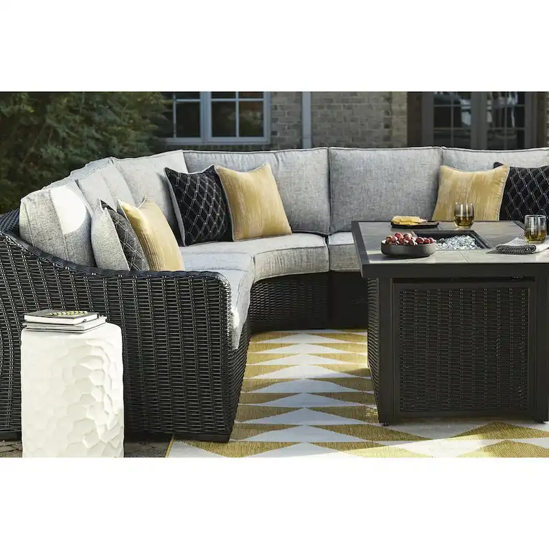 Signature Design by Ashley Beachcroft Black/Gray 3-Piece Outdoor Sectional - 145