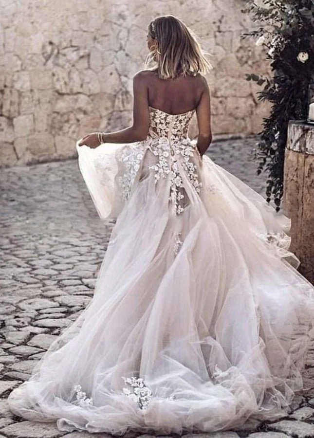 A-line Tulle Skirt Floral Lace Sweetheart Wedding Dresses Backless