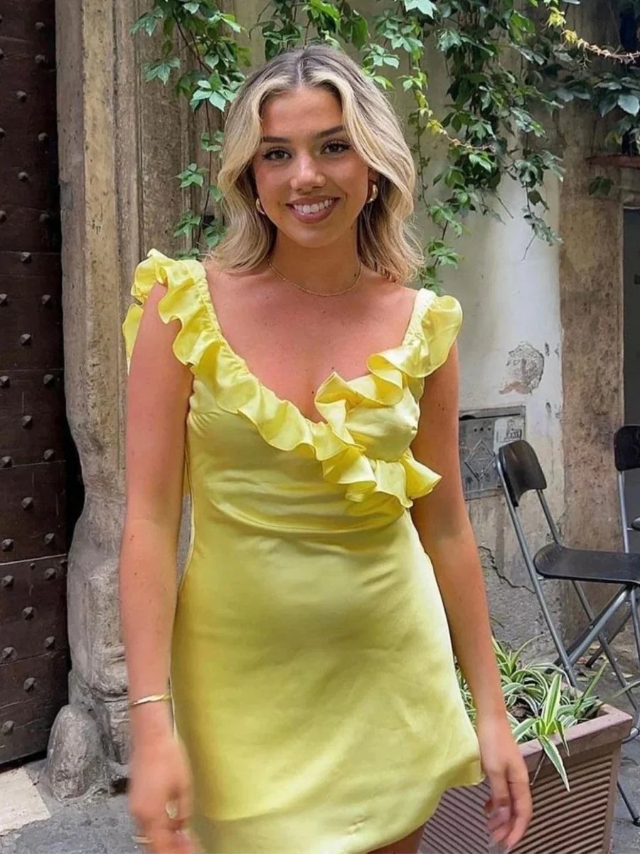 Yellow - Scalloped Neck Sheath Satin Ruffles Short Homecoming Dress