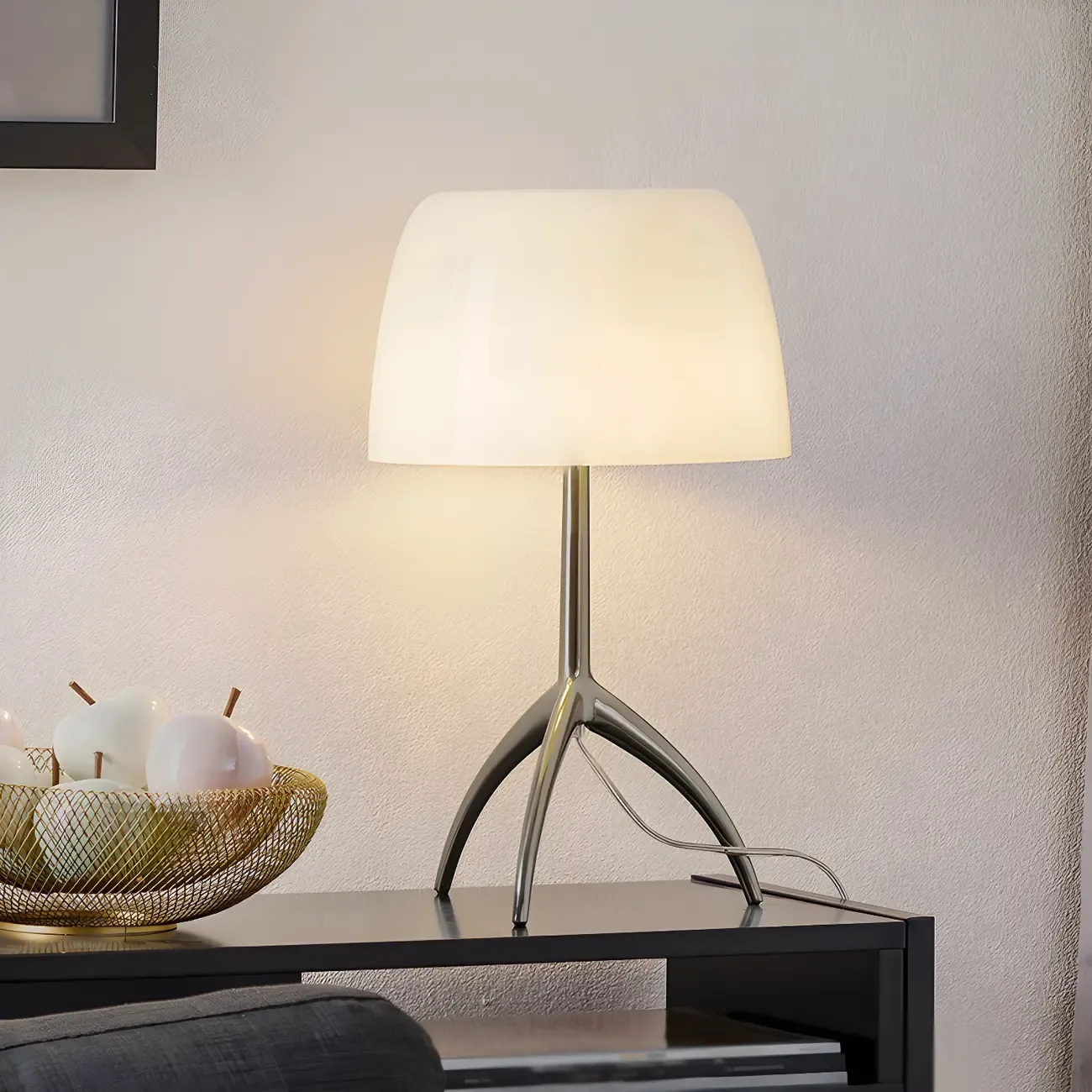 Nordic Modern Tripod Silver and Glass Table Lamp in Metal Base