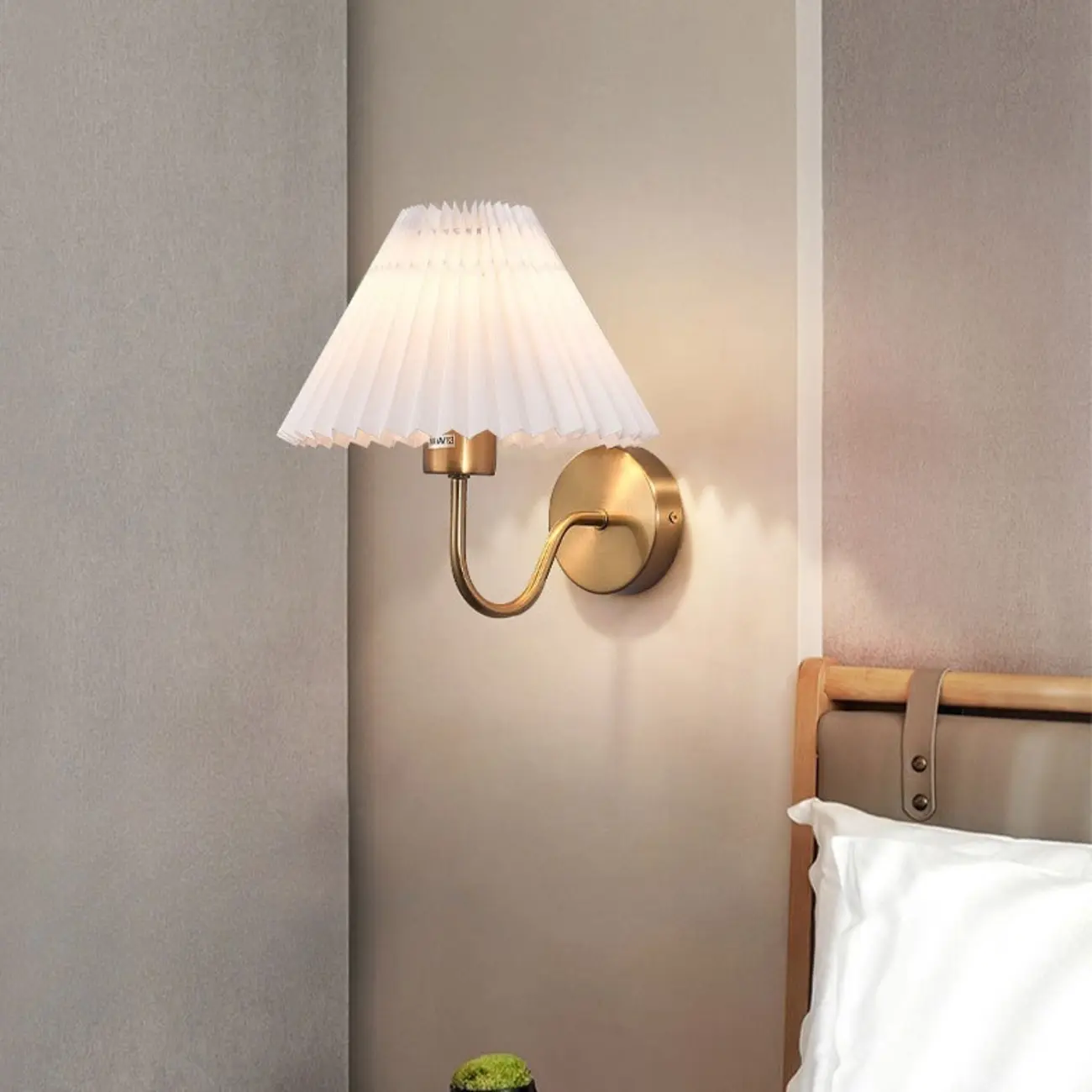 Classic Fabric Pleated Cone Shade Wall Sconce
