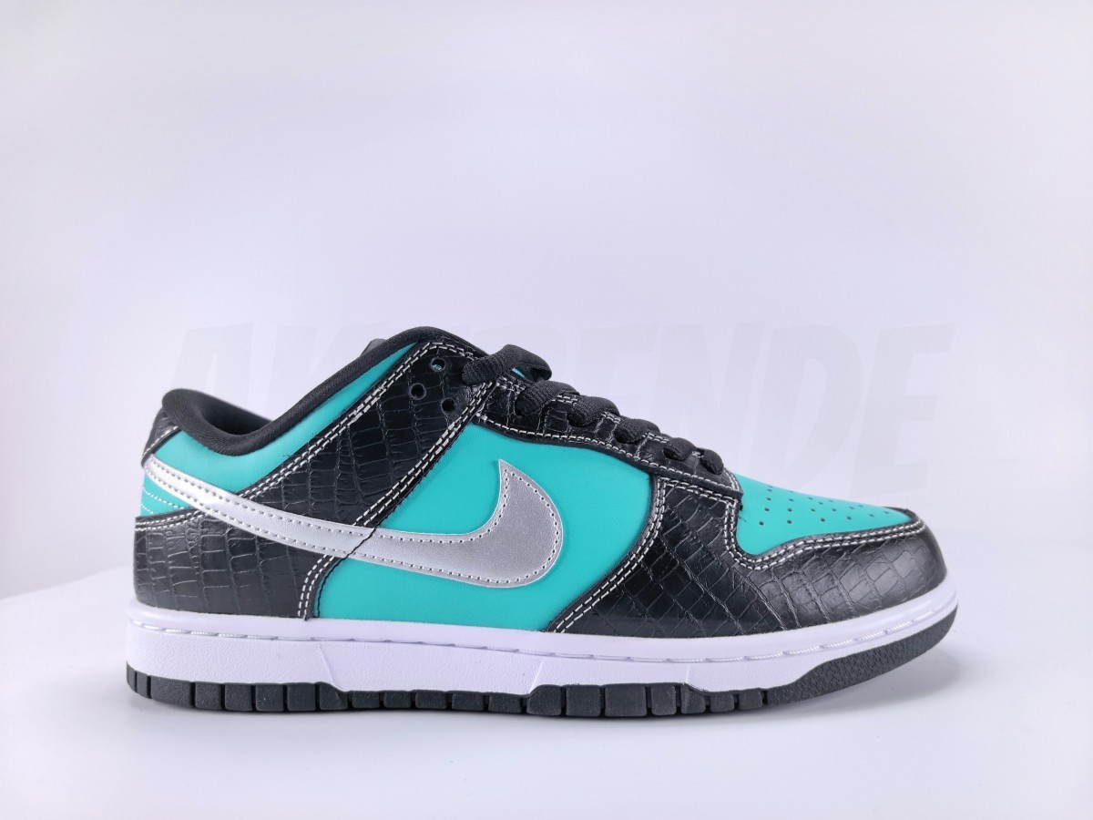 Nike SB Dunk Low Diamond Supply Co. - Aktrende