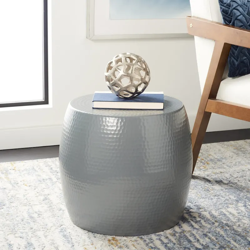 SAFAVIEH Helaine Silver Round Table - 15 W x 15 D x 16 H - 15Wx15Dx16H