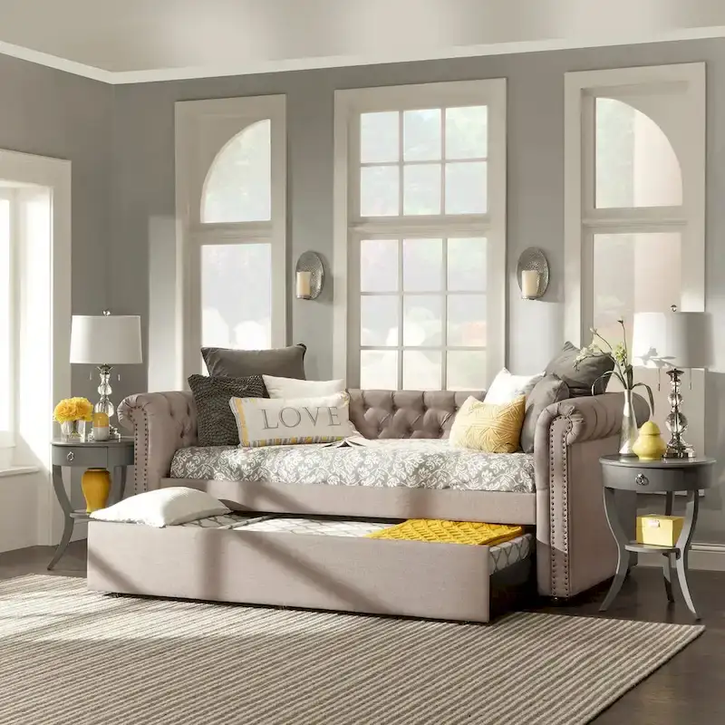 Chesterfield Daybed with Trundle