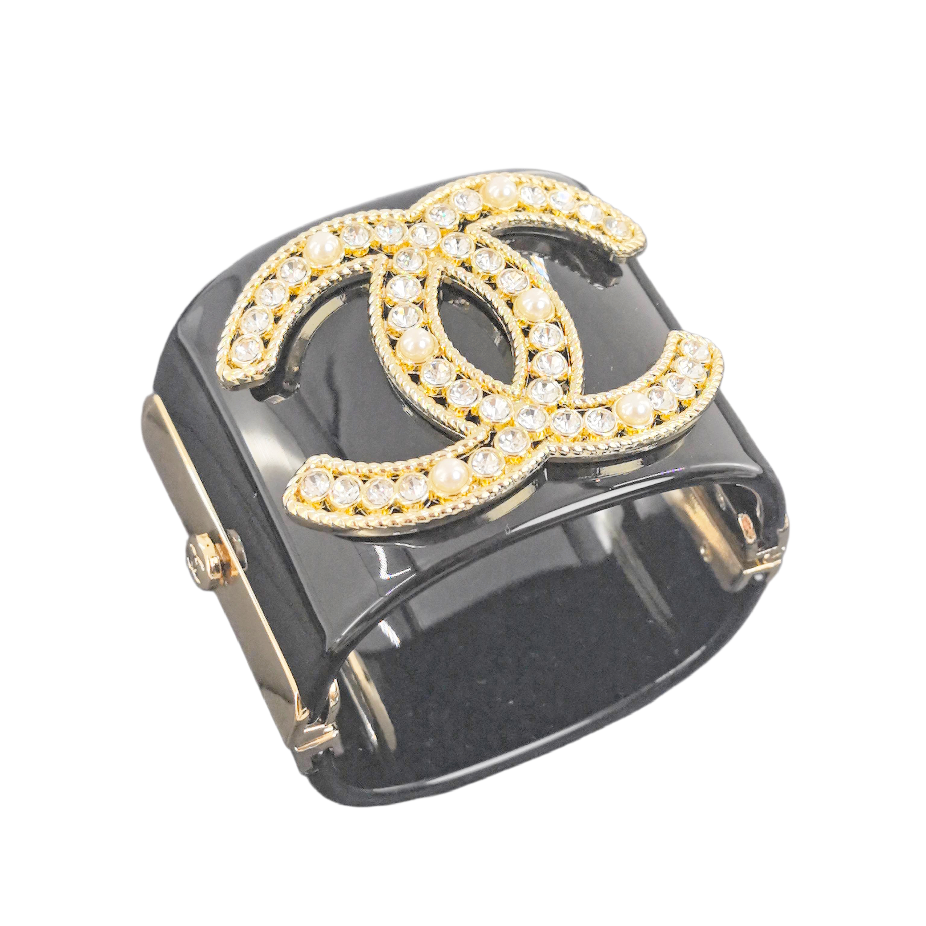 CCS067 Chanel large Acrylic chanel cuff - ccjewelryacc
