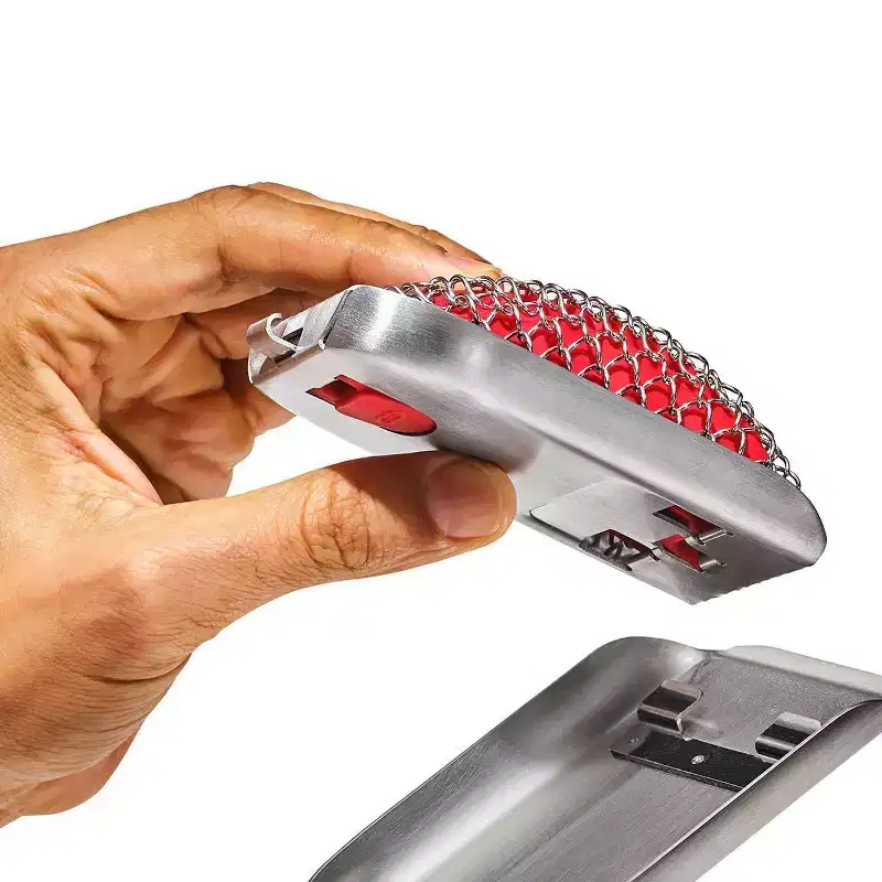 OXO Coiled Grill Brush With Replaceable Head