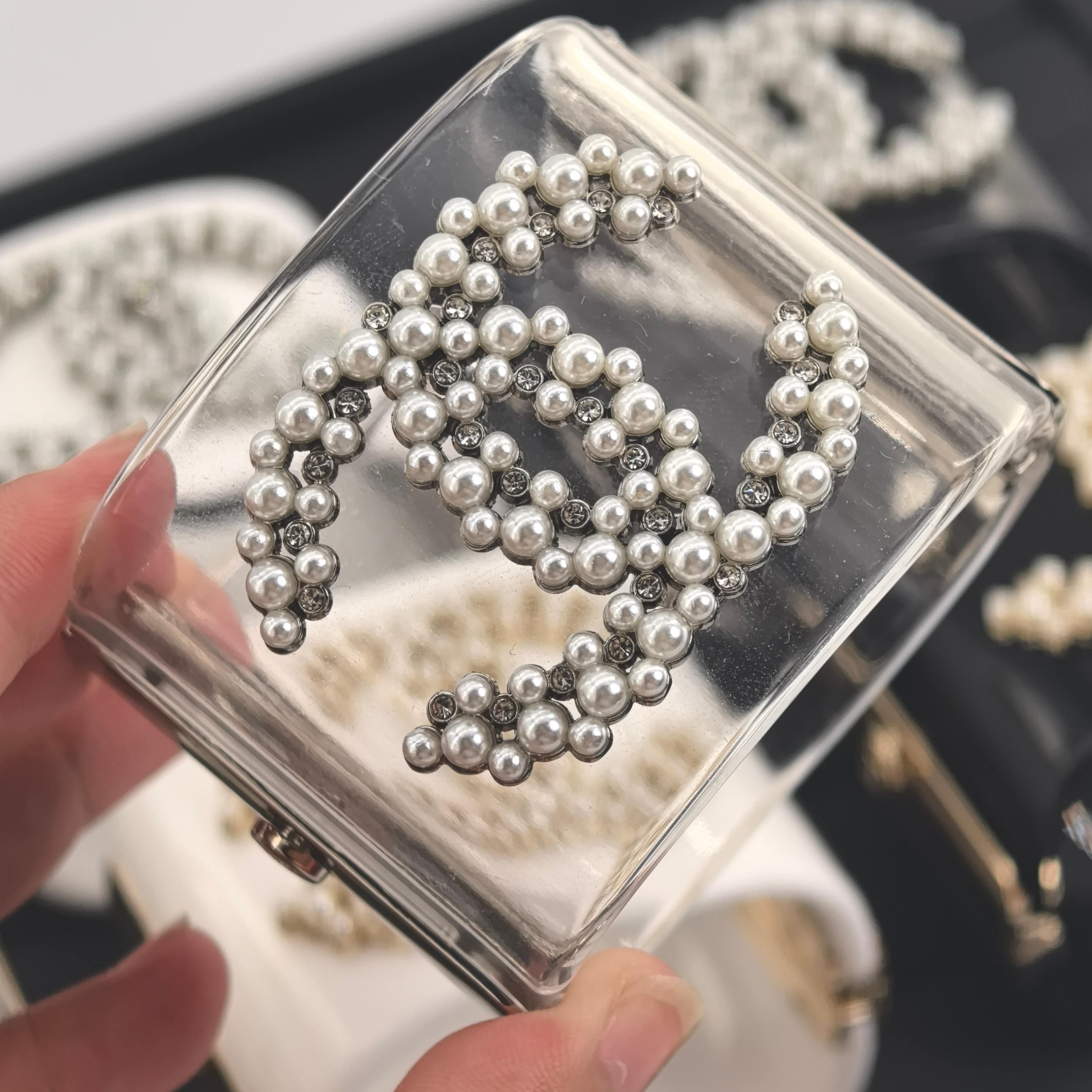 CCS147 Chanel Large acrylic bracelet - ccjewelryacc