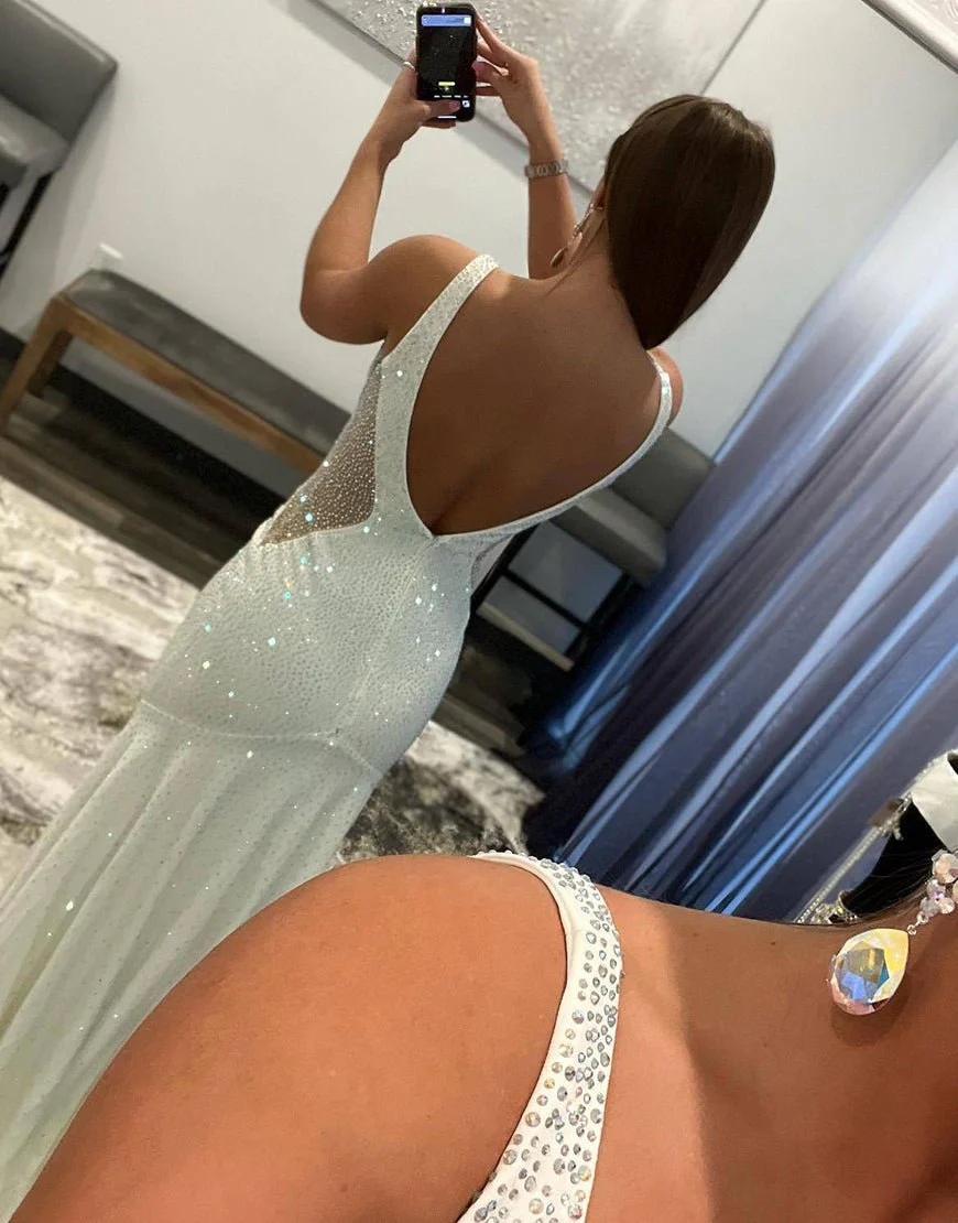  White Mermaid V-Neck Beaded Long Prom Dress