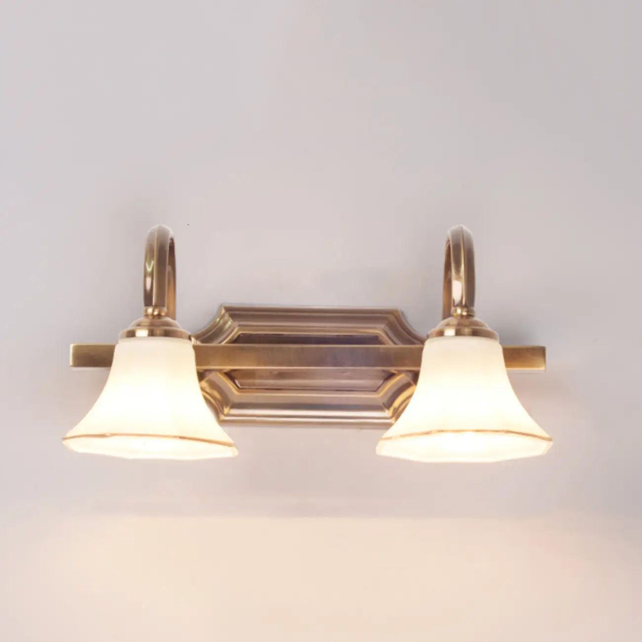 Modern Classic Gold Bell Glass Bathroom Vanity Light