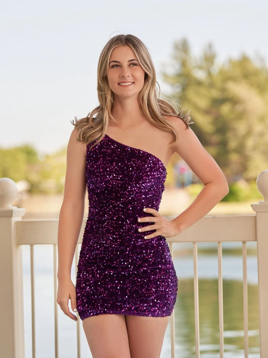 Tight Sequins Black One Shoulder Homecoming Dress
