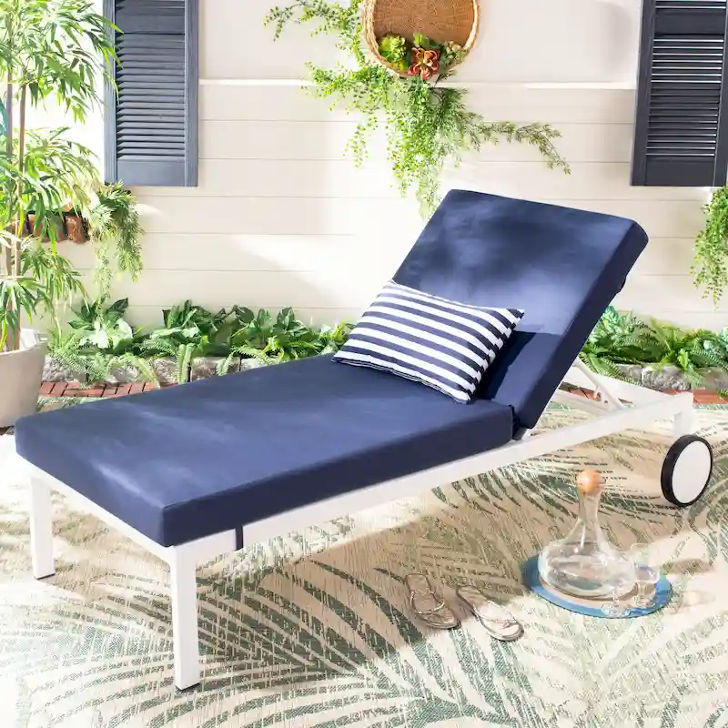 SAFAVIEH Outdoor Miya Sun Lounger - 72.8 W x 27.6 D x 33 H - 73Wx33Dx28H