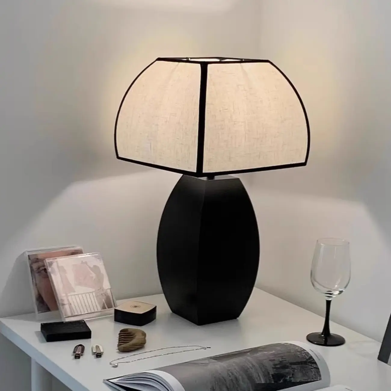 Modern Black Metal LED Table Lamp with Dome Shade