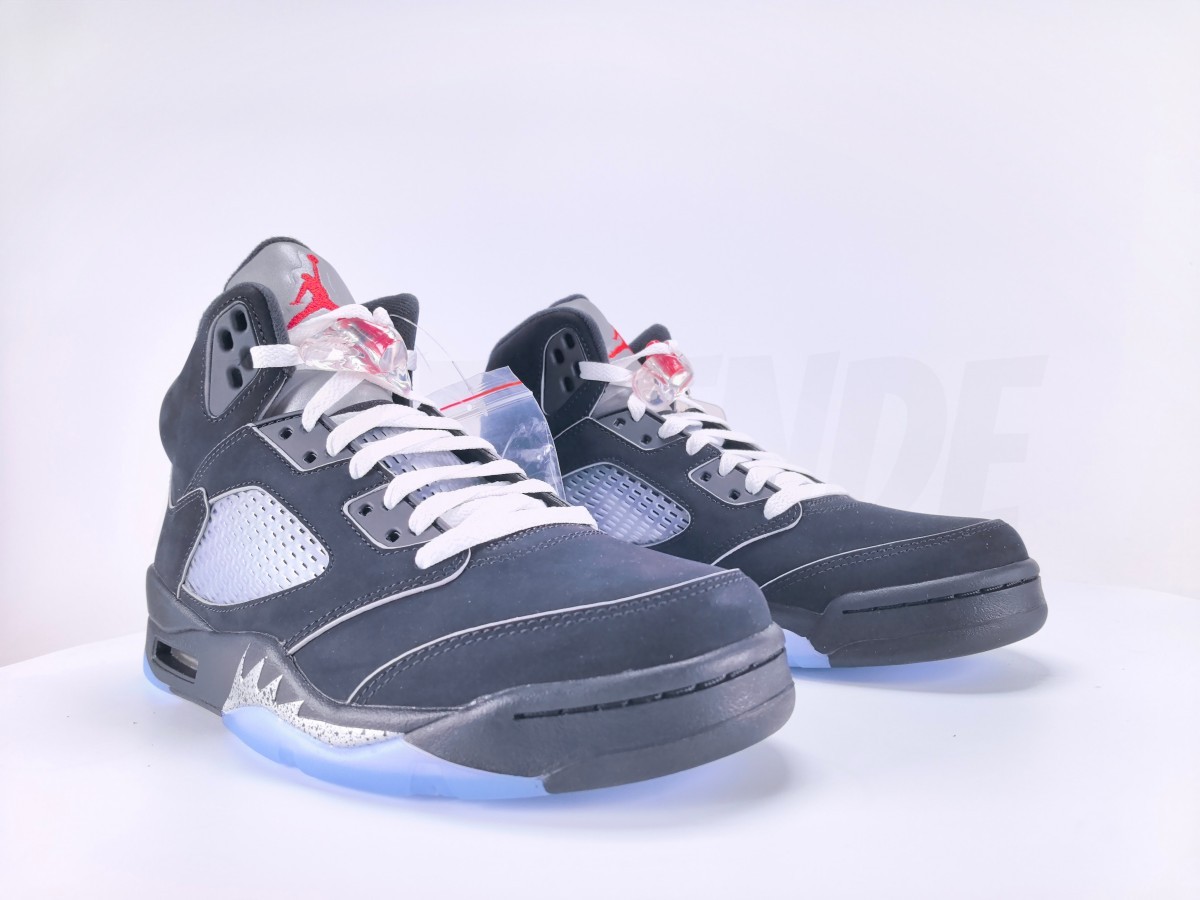 Jordan 5 Retro Black Metallic (2016) - Aktrende