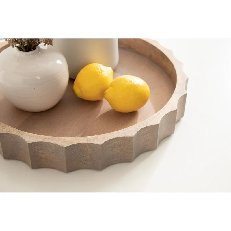 Kate and Laurel Lissi Round Tray