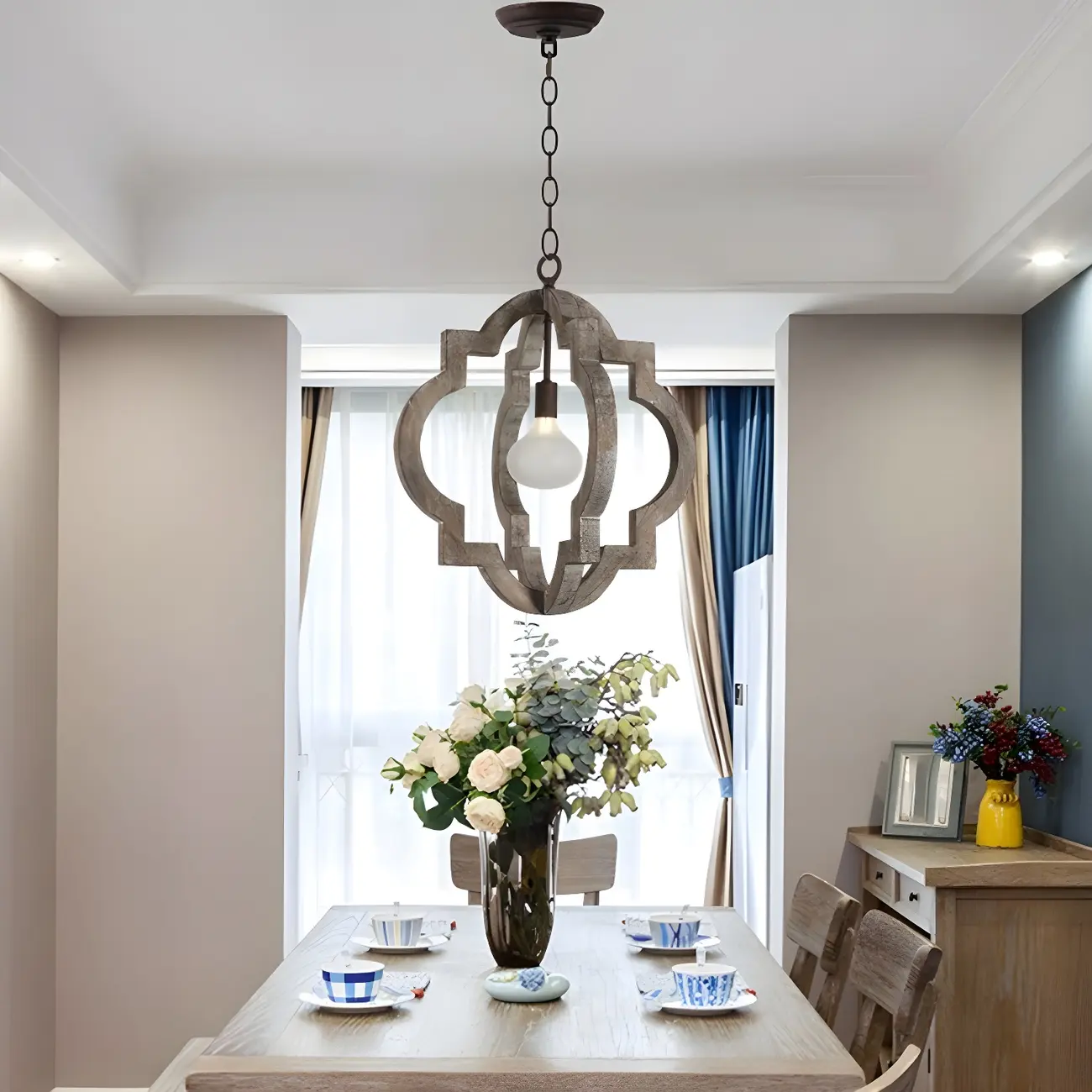 Classic Traditional Quatrefoil Wooden Candelabra Chandelier