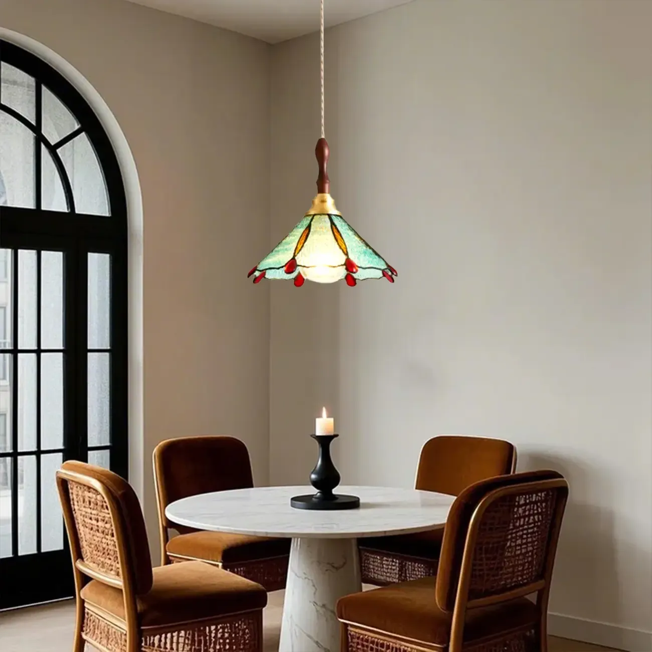 Retro Stained Glass Floral Pendant Lamp for Elegant Home Decor