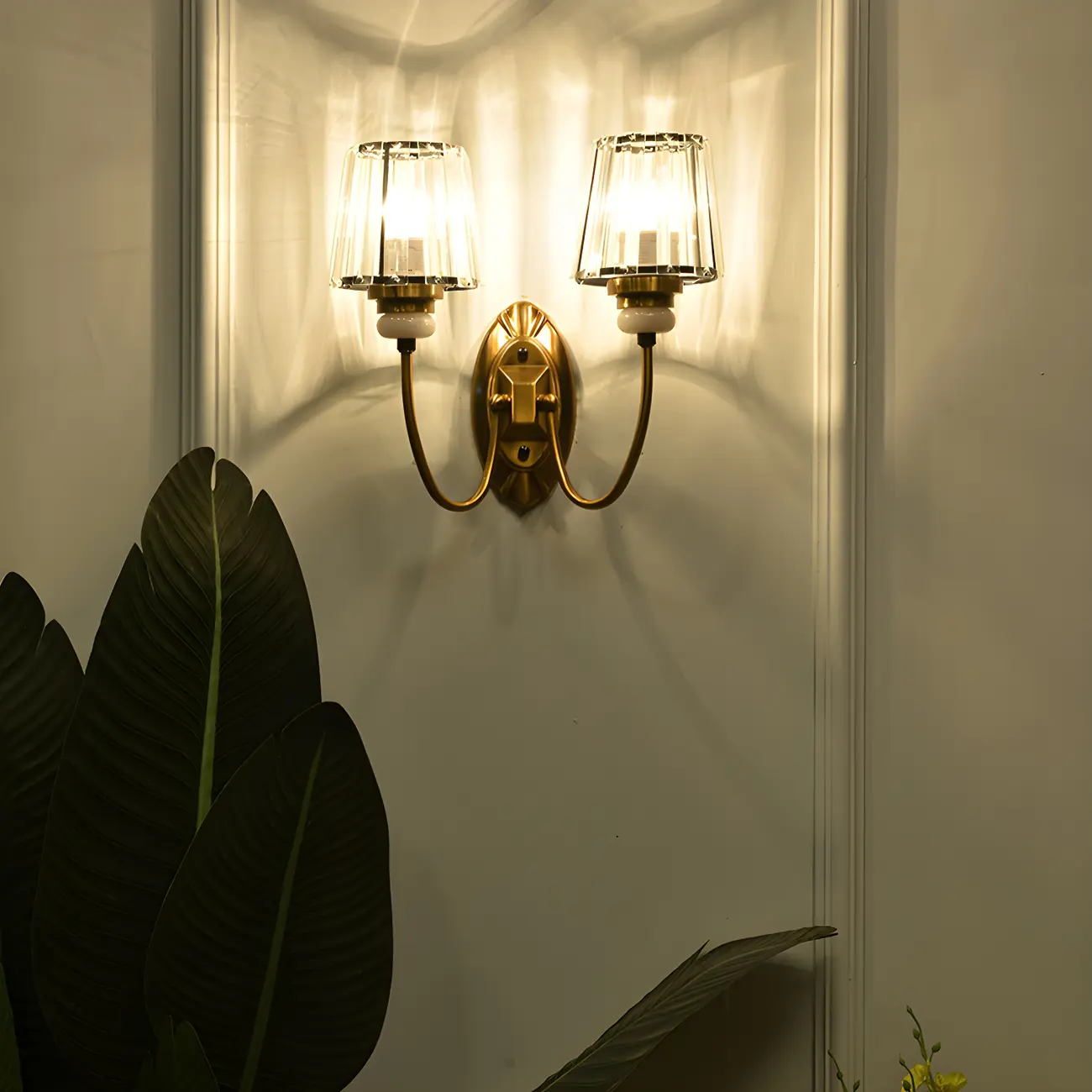 Elegant Brass Wall Sconce with Crystal Shade