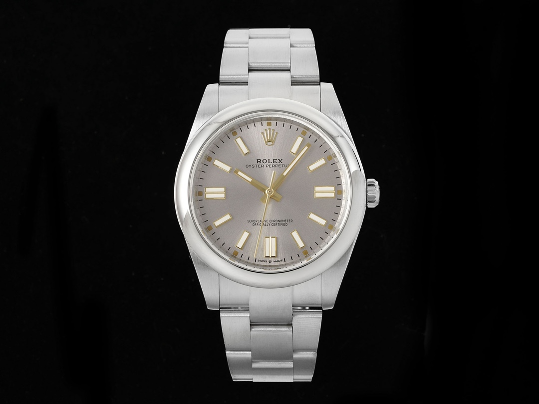 Wijzerplaat van replica Rolex Oyster Perpetual met zilveren wijzerplaat en gouden indexen
