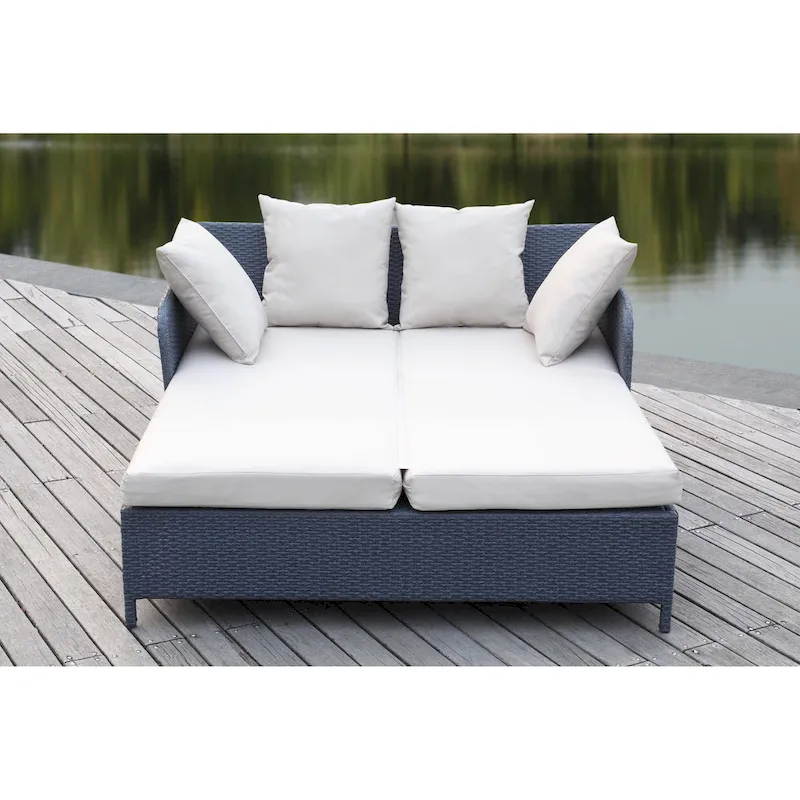 SAFAVIEH Outdoor Living August Titanium/ Sand Rattan Wicker Daybed - 53