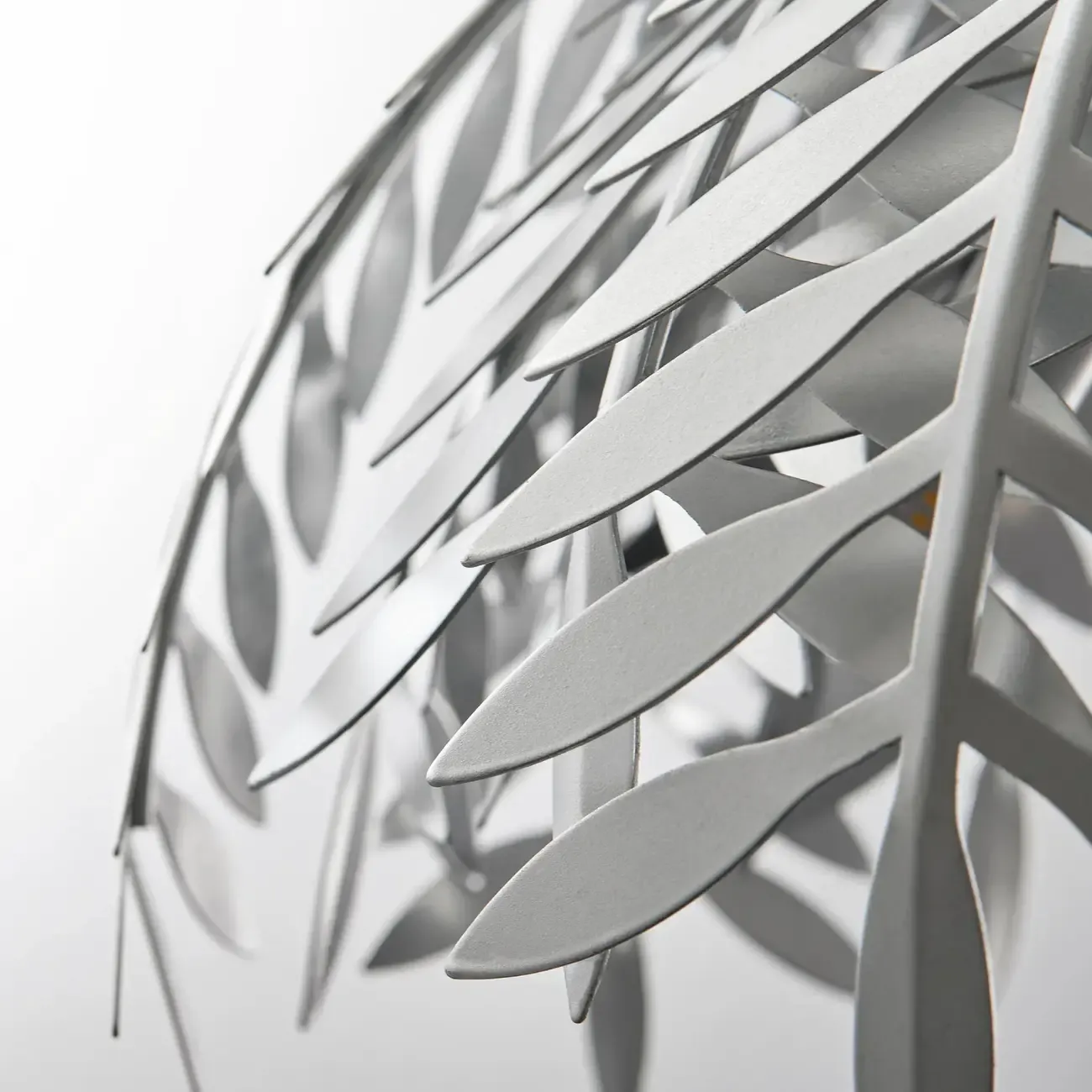 Modern Metal Silver Leaf Shape Pendant Light