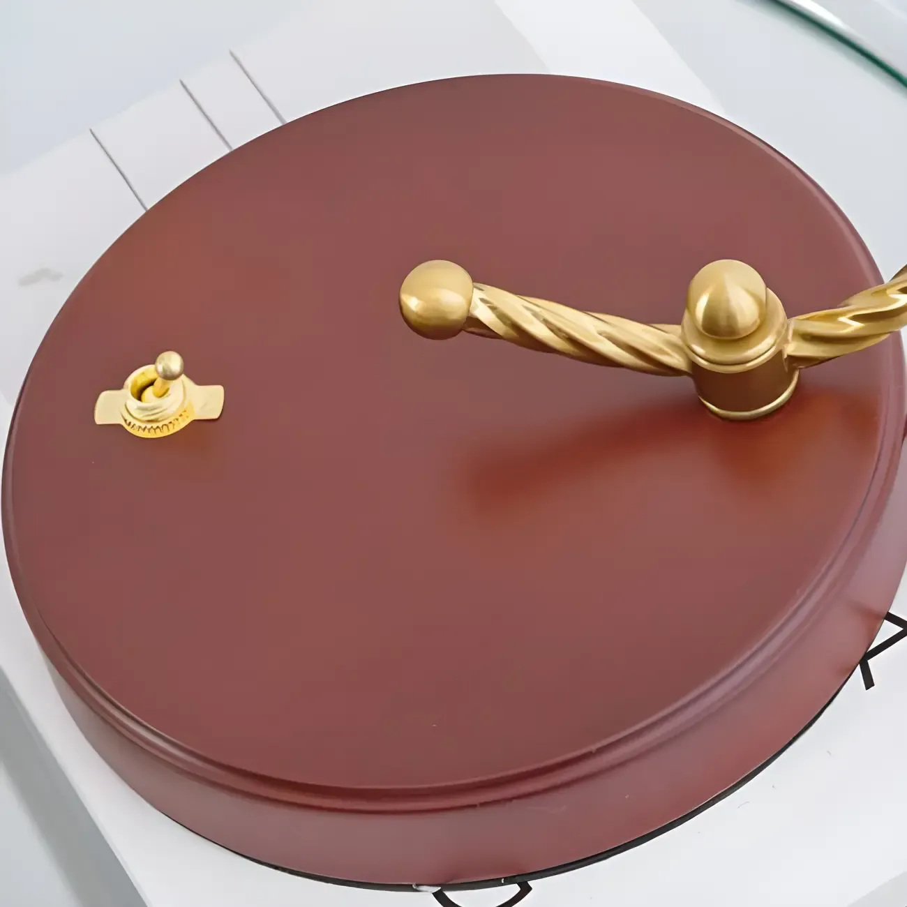 Exquisite Brown Glass Curved Arm Flower Shaped Table Lamp