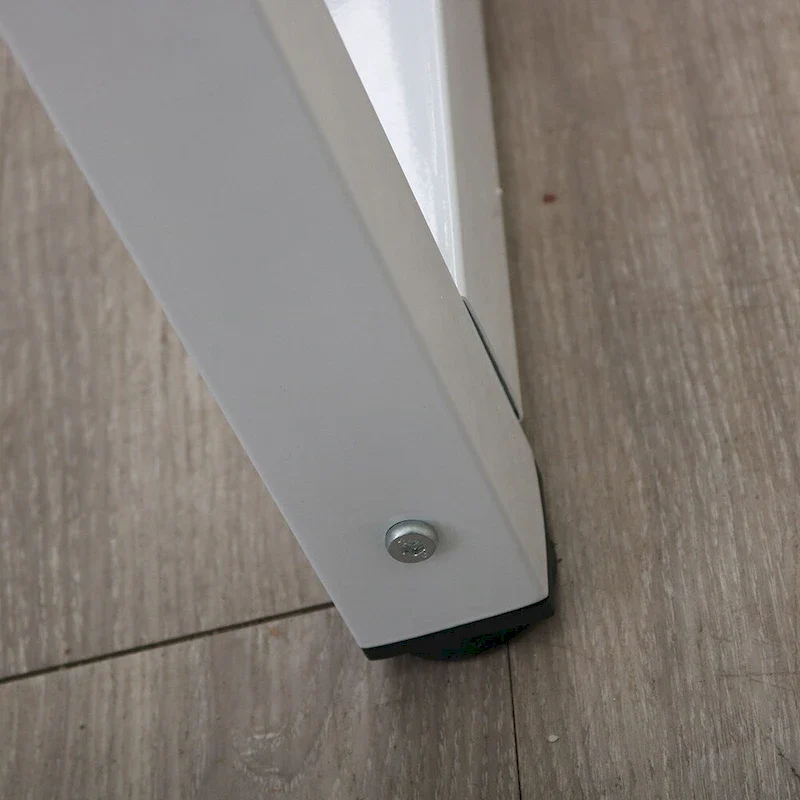 41.31 White Feet Writing Desk