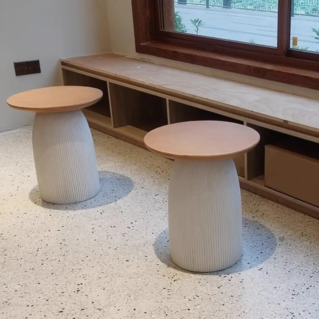 Living Room Brown Round Pedestal End Table