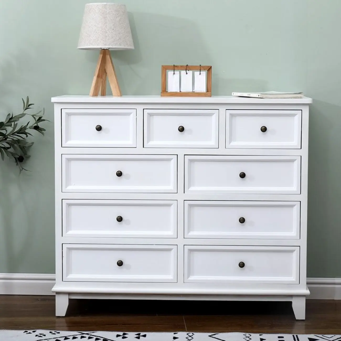 Elegant Wooden 7-Drawer White Dresser with Metal Handle