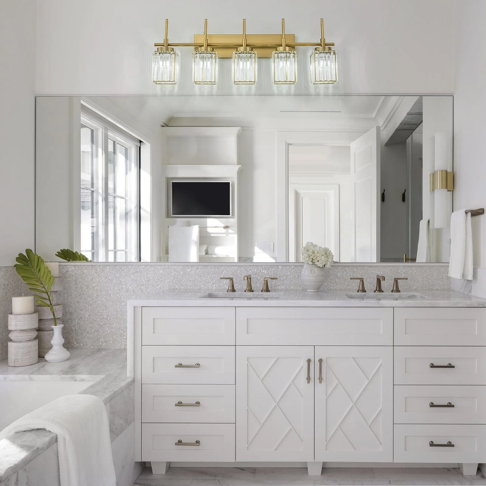 Modern Gold Dimmable Wall Light Glam Cylinder Bathroom Crystal Vanity Light Wall Sconces