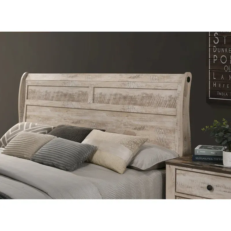 White Wash Shabby Chic Sleigh Bedroom – White Wash, Queen / King, Sleeps 2