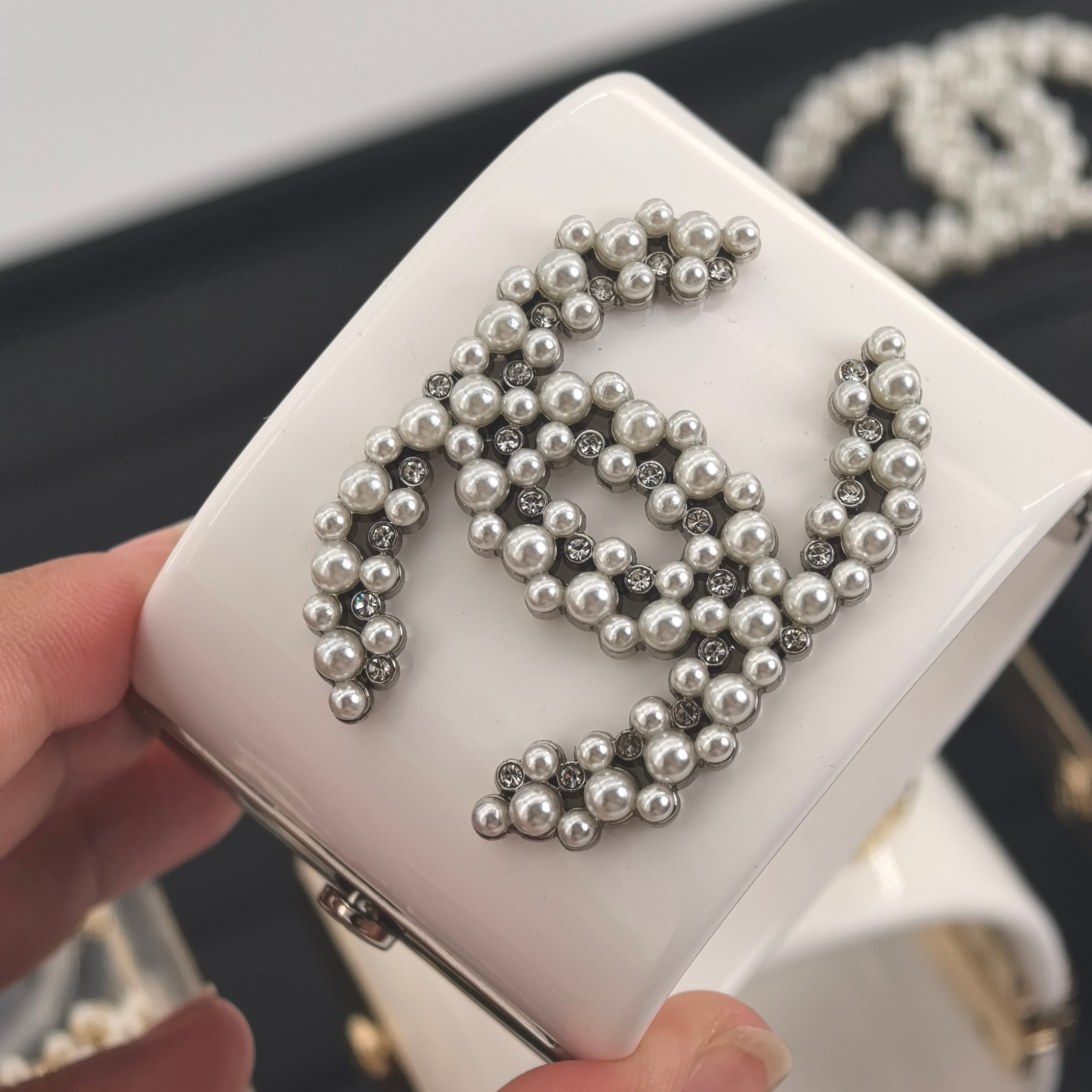 CCS147 Chanel Large acrylic bracelet - ccjewelryacc