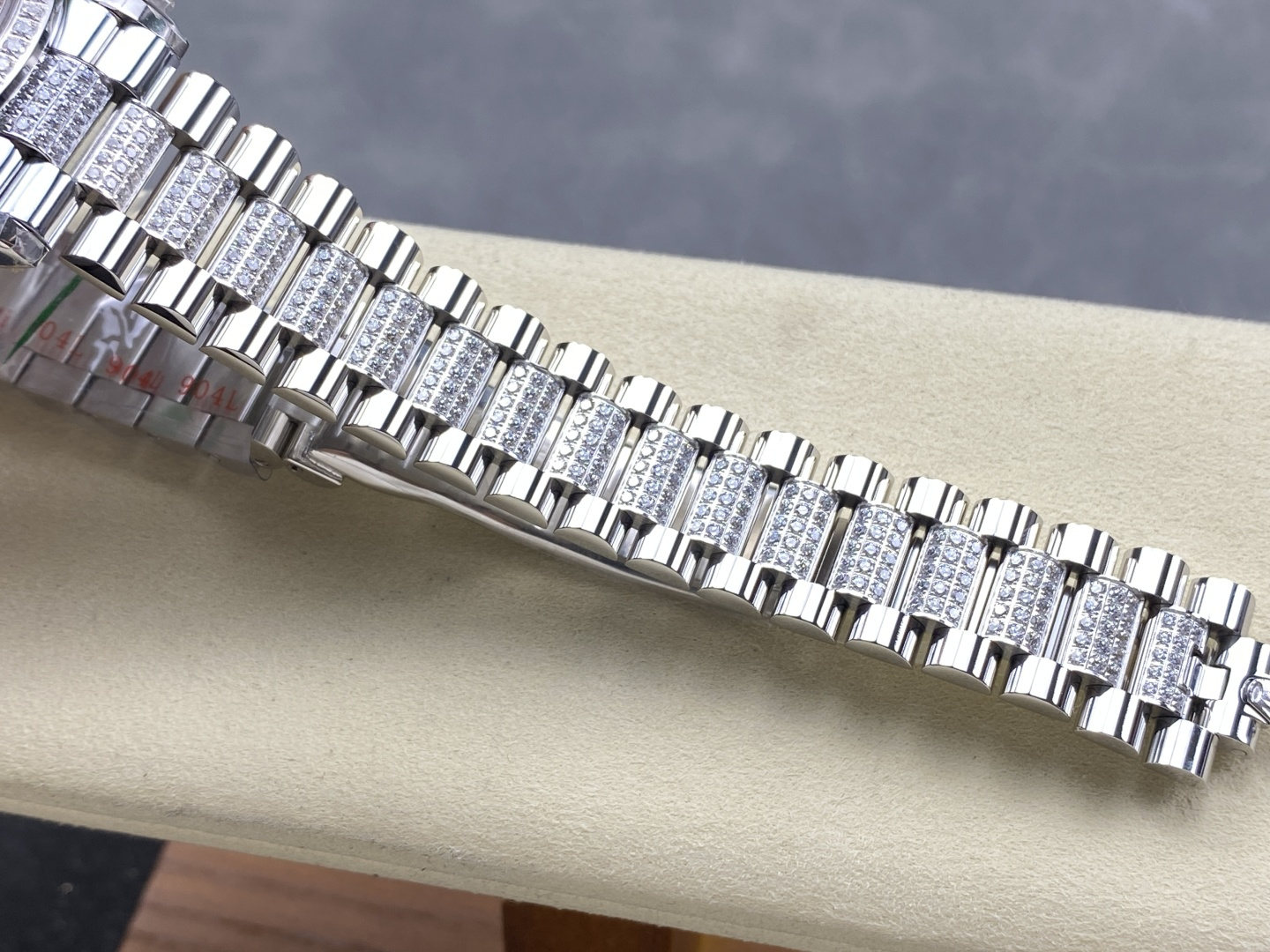 Diamond-set President bracelet side view on rolex super clone