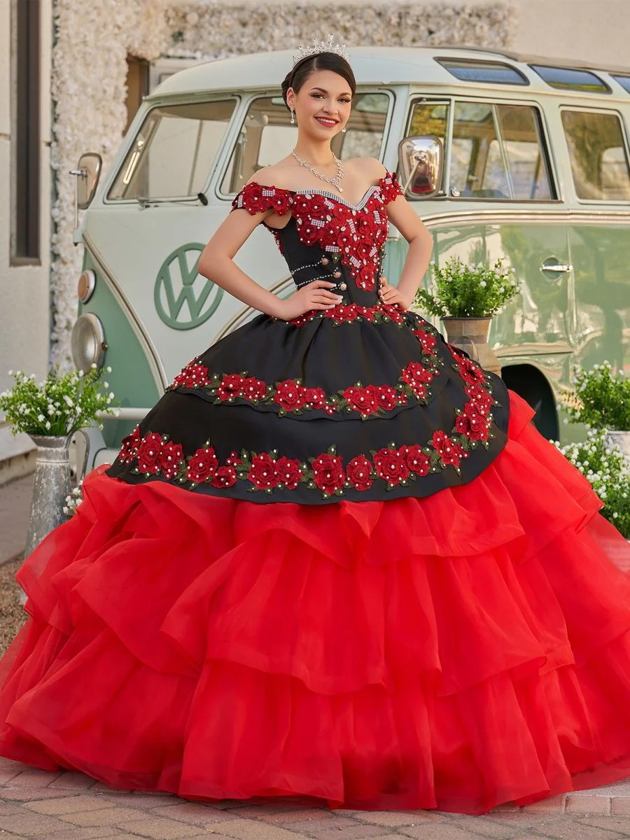 Red Off the Shoulder Quinceanera Dresses with Appliques