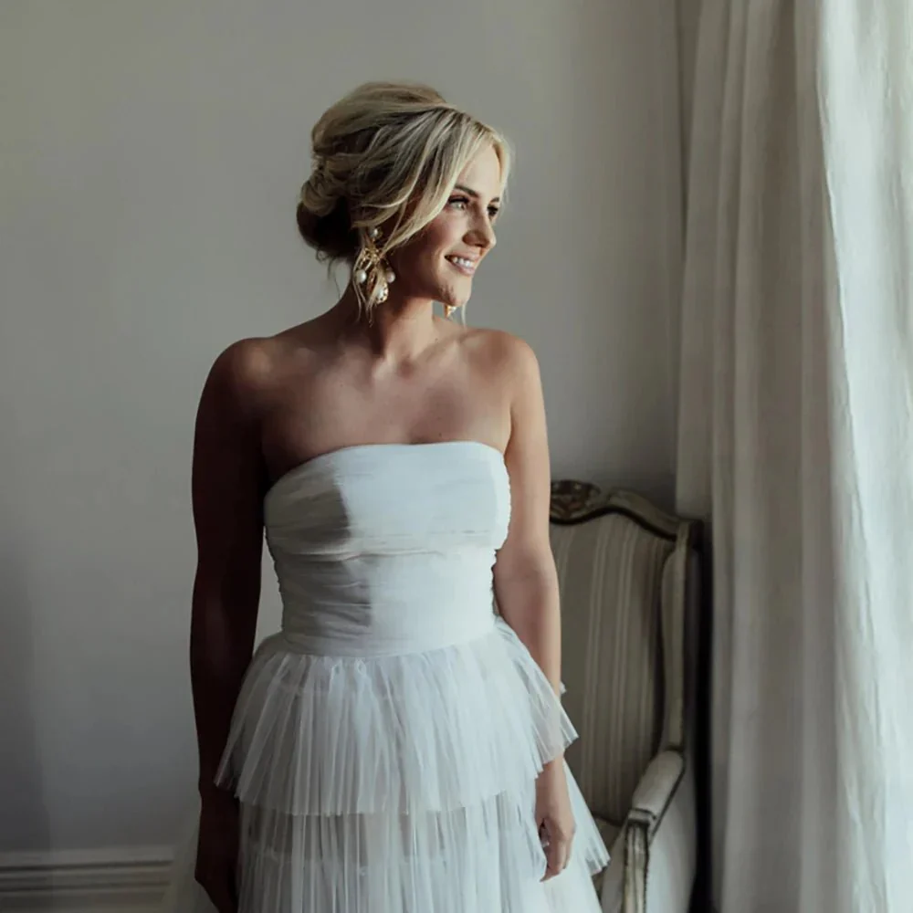 Sleeveless A Line Strapless Bohemian Tiered Tulle Wedding Dresses