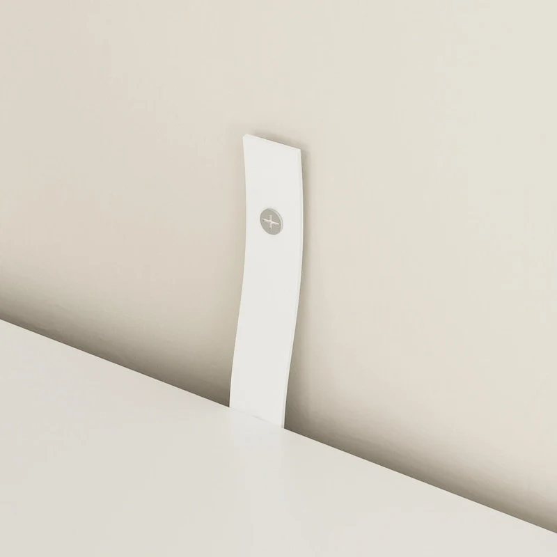 Black 5-Drawer Dresser with Wood Legs