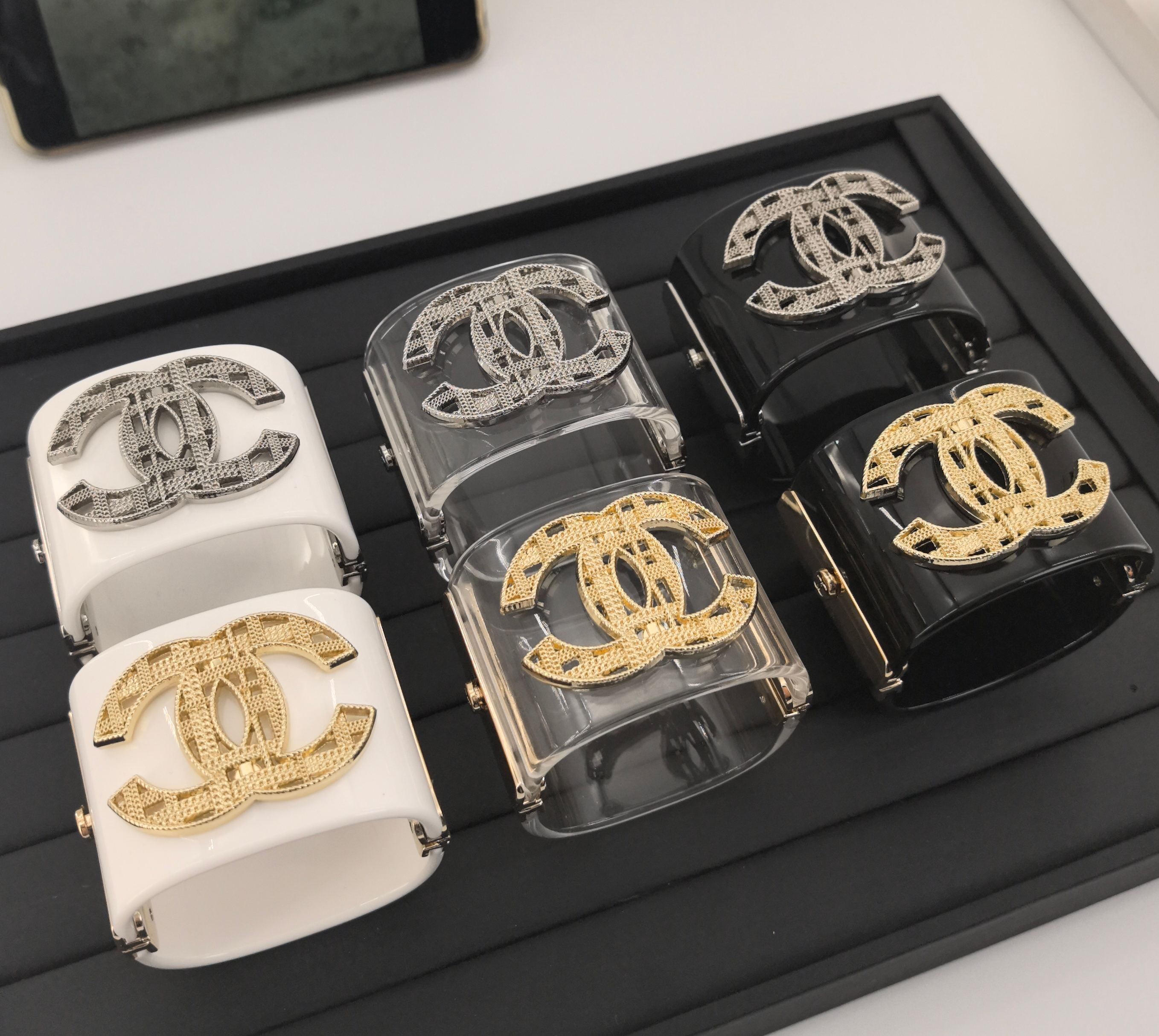 CCS171 Chanel large chunky acrylic bracelet - ccjewelryacc