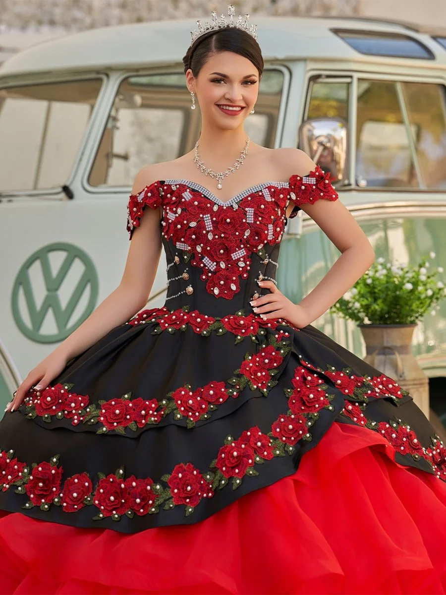 Red Off the Shoulder Quinceanera Dresses with Appliques
