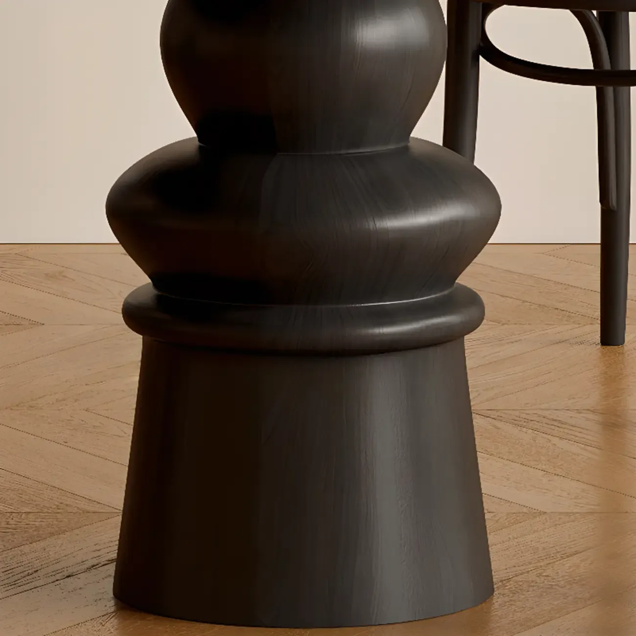 Traditional Dark Brown Wood Round Dining Table