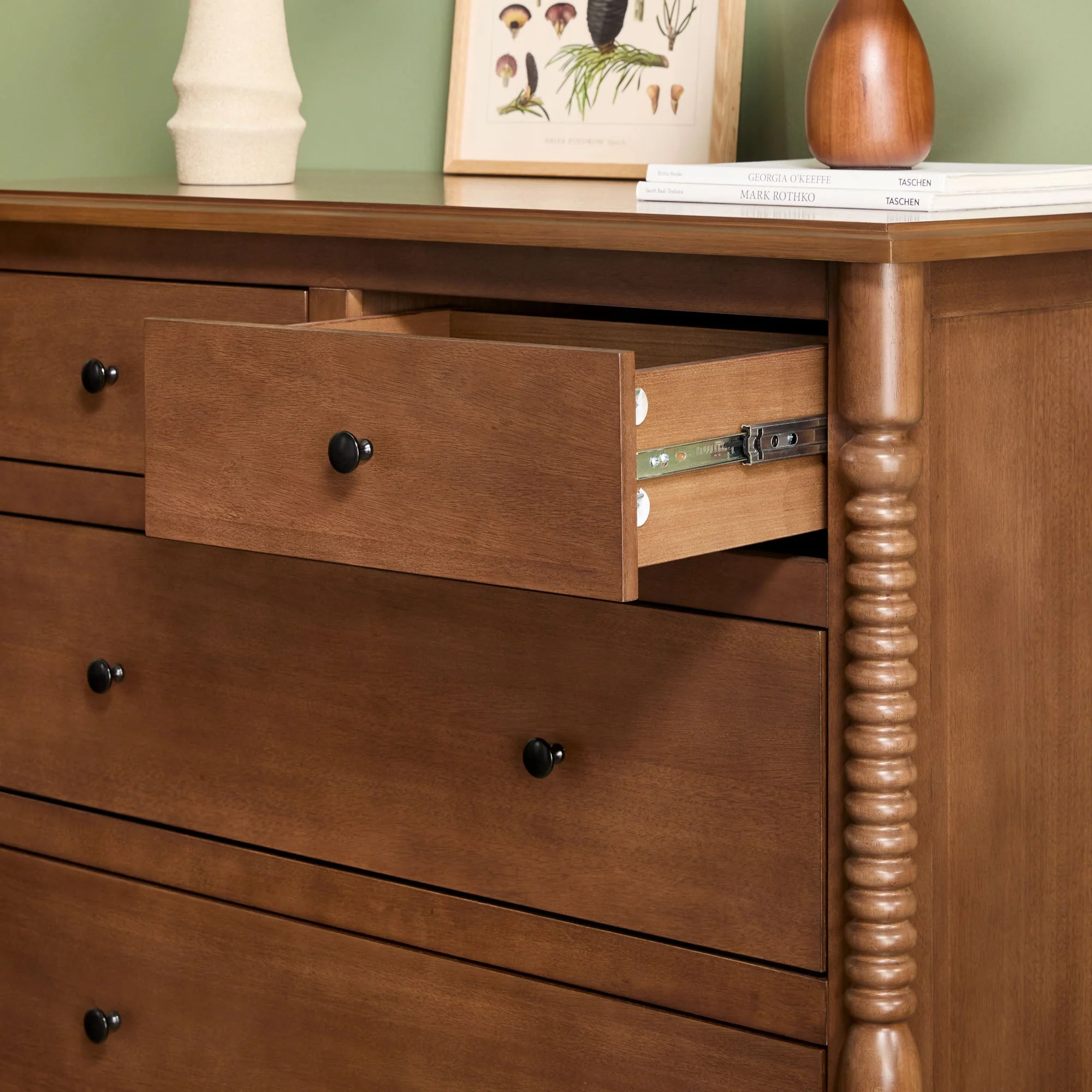 Traditional Vivienne 5-Drawer Easy Assembly Solid Wood Dresser