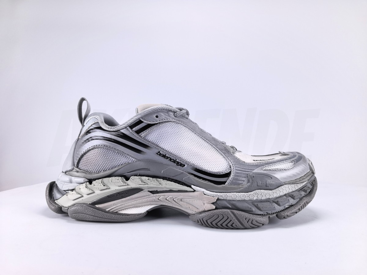 Balenciaga Triple S .2 - Aktrende