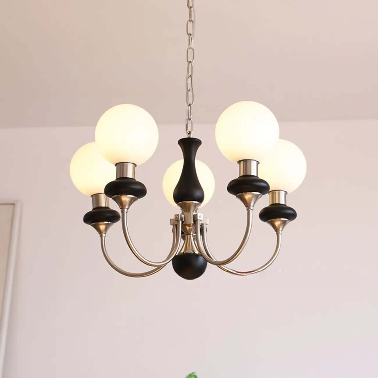 Adjustable Modern Green Globe Chandelier