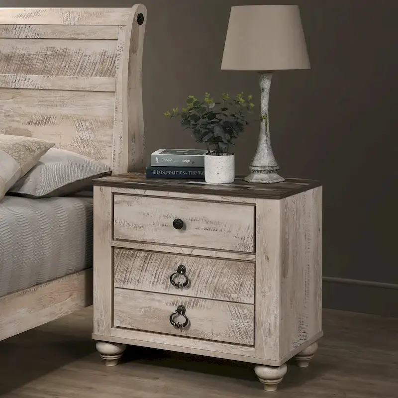 White Wash Shabby Chic Sleigh Bedroom – White Wash, Queen / King, Sleeps 2