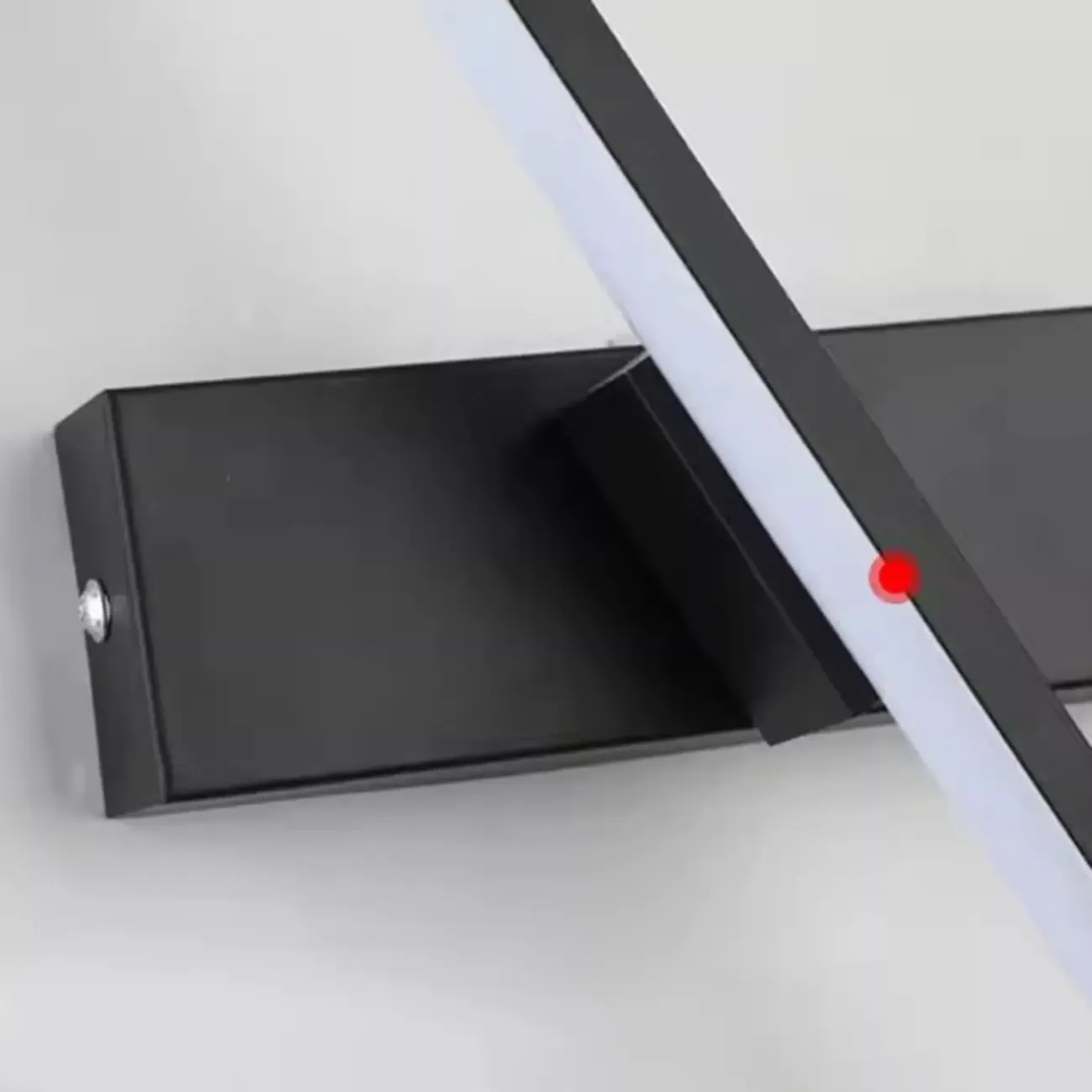 Rotatable Simple Black Linear Mini Wall Sconce Dimmable