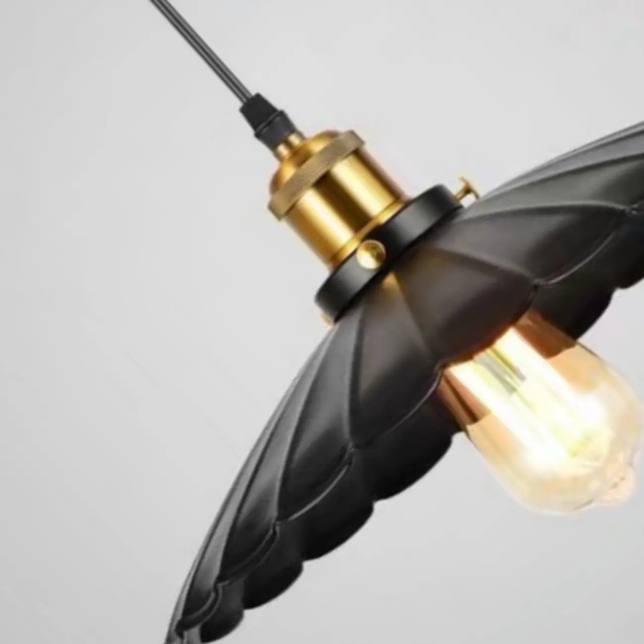 Industrial Adjustable Black Round Pendant light