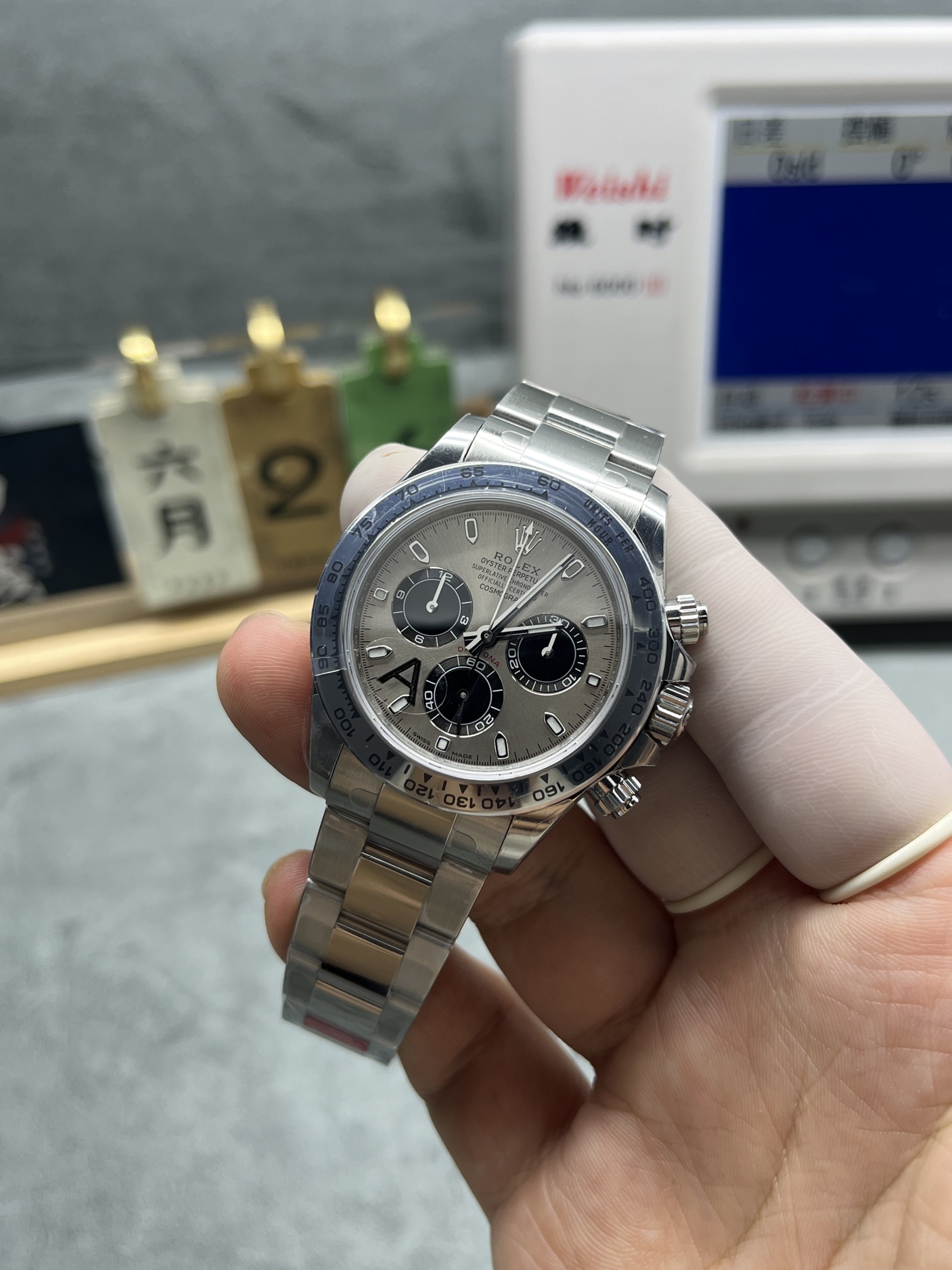Rolex Daytona super clone silver dial with black sub-dials front view