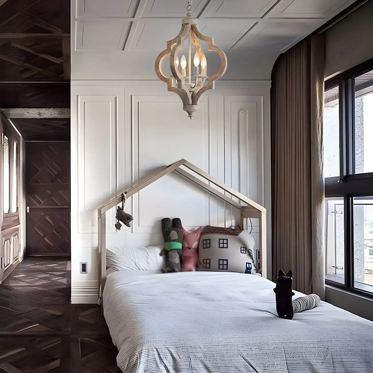 Traditional Farmhouse Wooden Caged Candelabra Chandelier