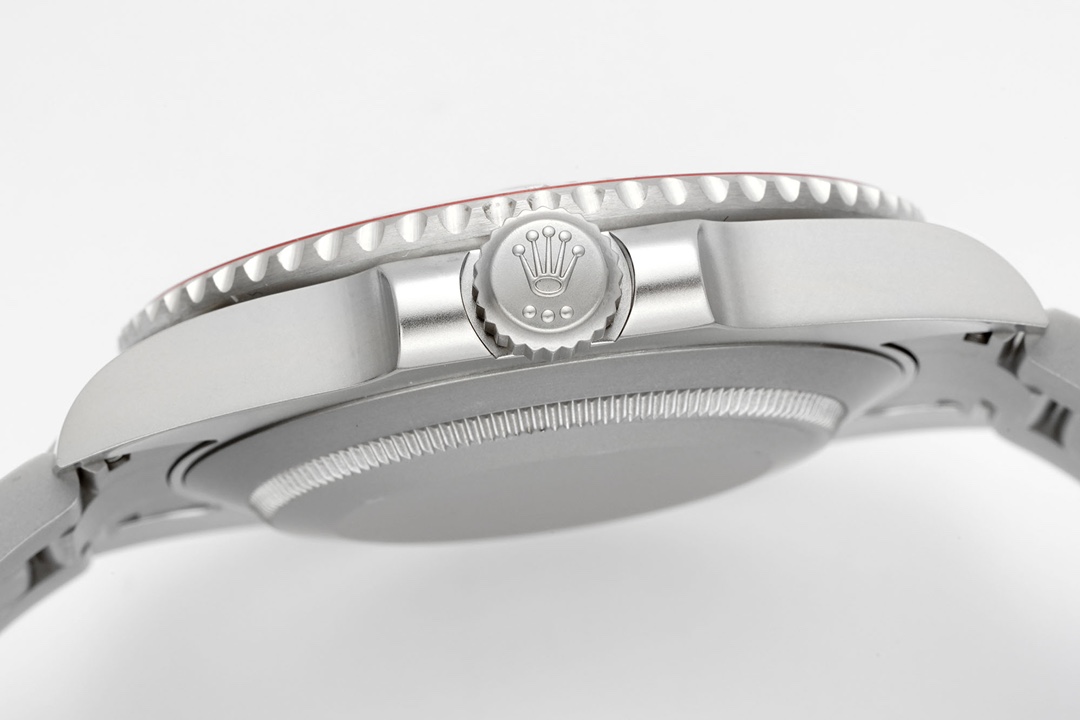 Perfil de la corona y caja del reloj réplica Rolex