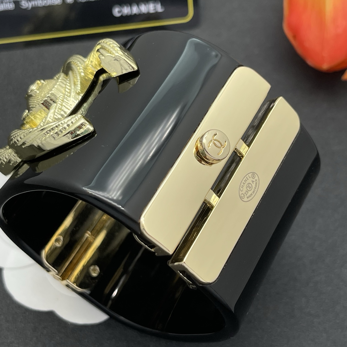 CCS159 Chanel Large acrylic bracelet - ccjewelryacc