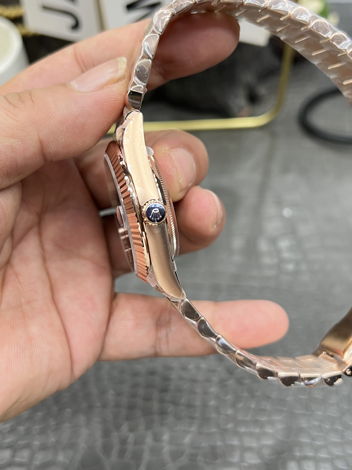 Roségold Rolex Day-Date Replik – 1:1 Clone mit originaler Haptik und Präzision