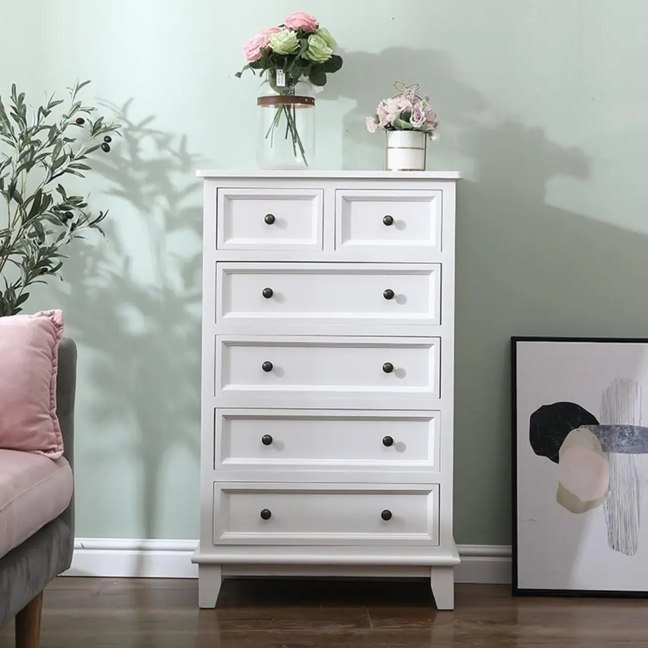 Elegant Wooden 7-Drawer White Dresser with Metal Handle